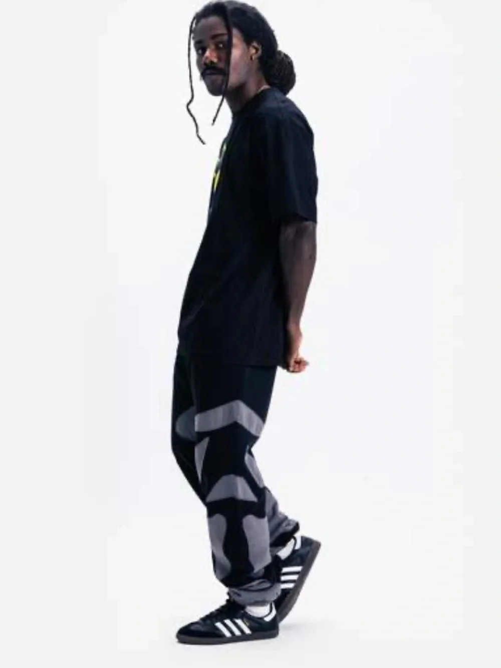 MArket Peaked Fleece Pants size M